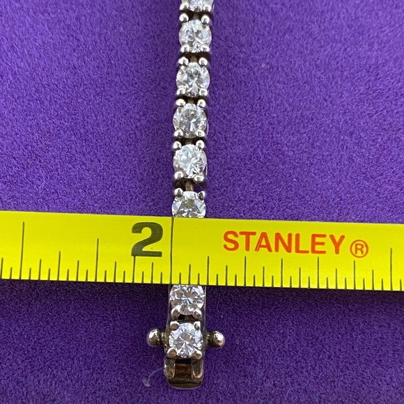 💛 Elegant Sterling Silver CZ Tennis Bracelet - Picture 6 of 6